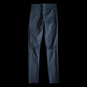 EUC A&F Ultra High Rise Super Skinny Raw‎ Hem Jeans 27/4 Black Knee Holes